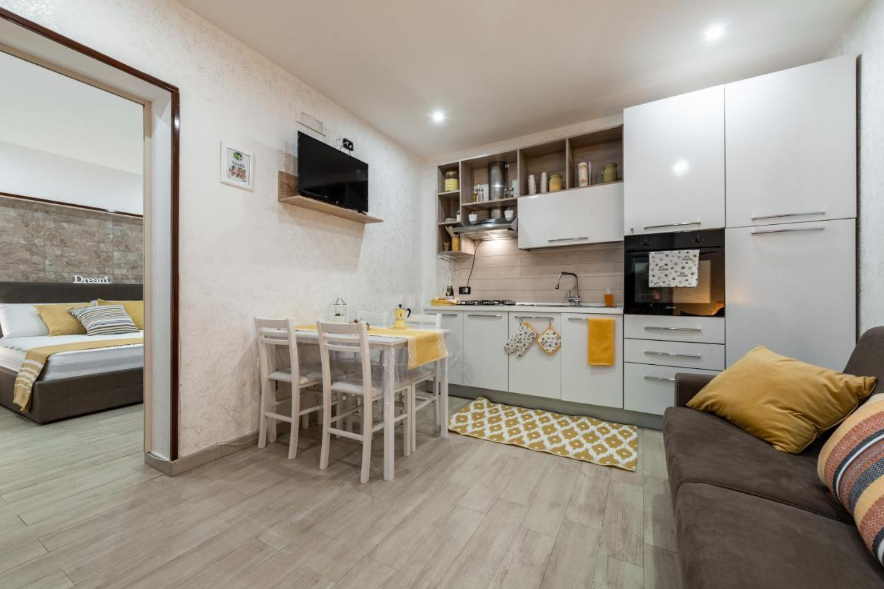 Yhellow Home Comfy Apartment Bari Buitenkant foto