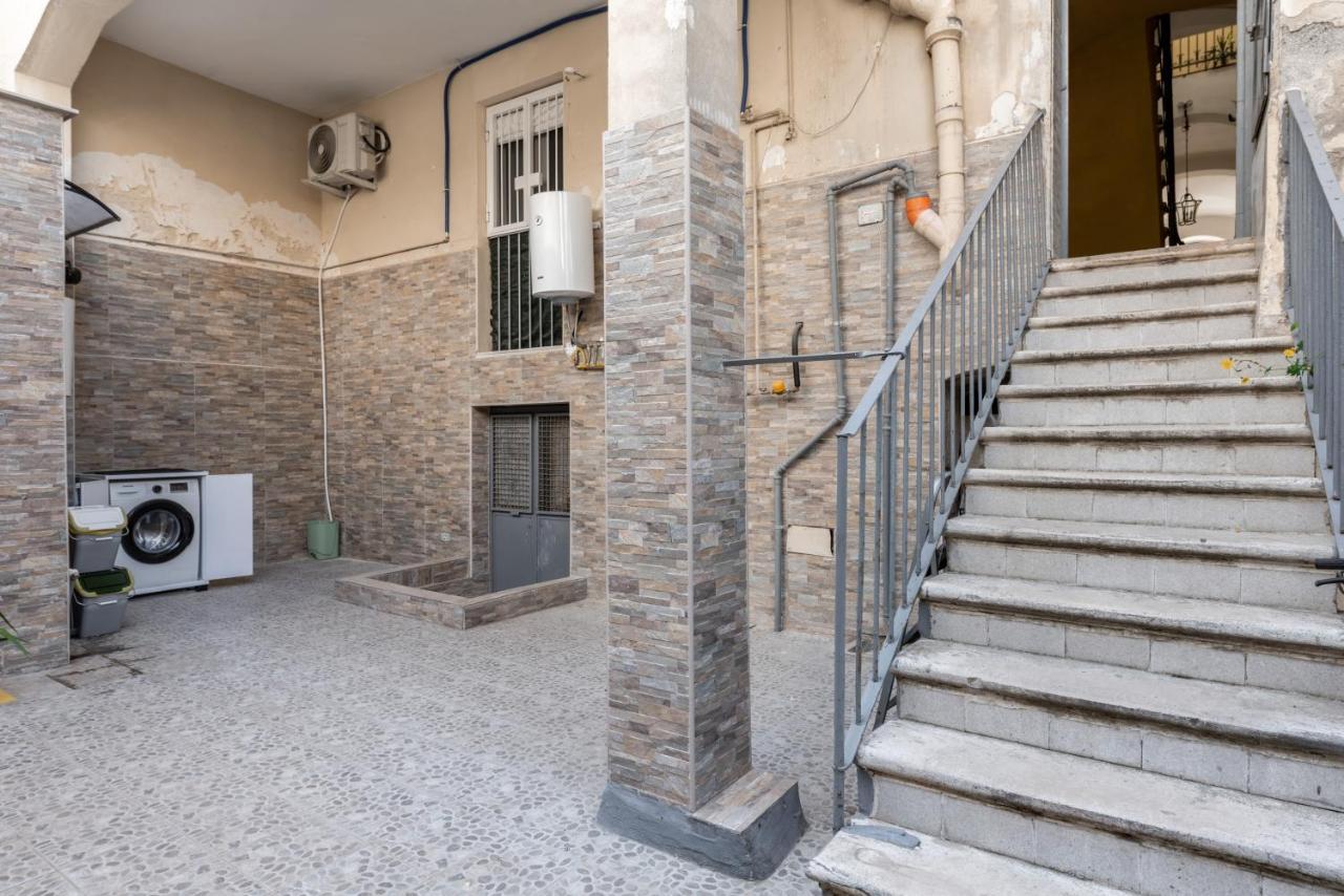 Yhellow Home Comfy Apartment Bari Buitenkant foto